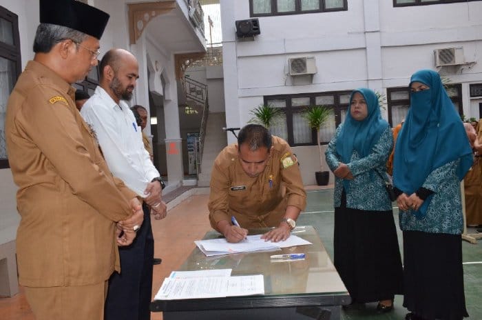 Pejabat DPMG Aceh Tandatangani Komitmen Realisasi Anggaran 2025