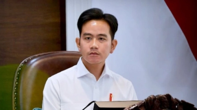 23850-wakil-presiden-gibran-rakabuming-raka-instagramatsetwapresri Gibran Digugat Rp125 Triliun, Jabatan Wapres Dipersoalkan