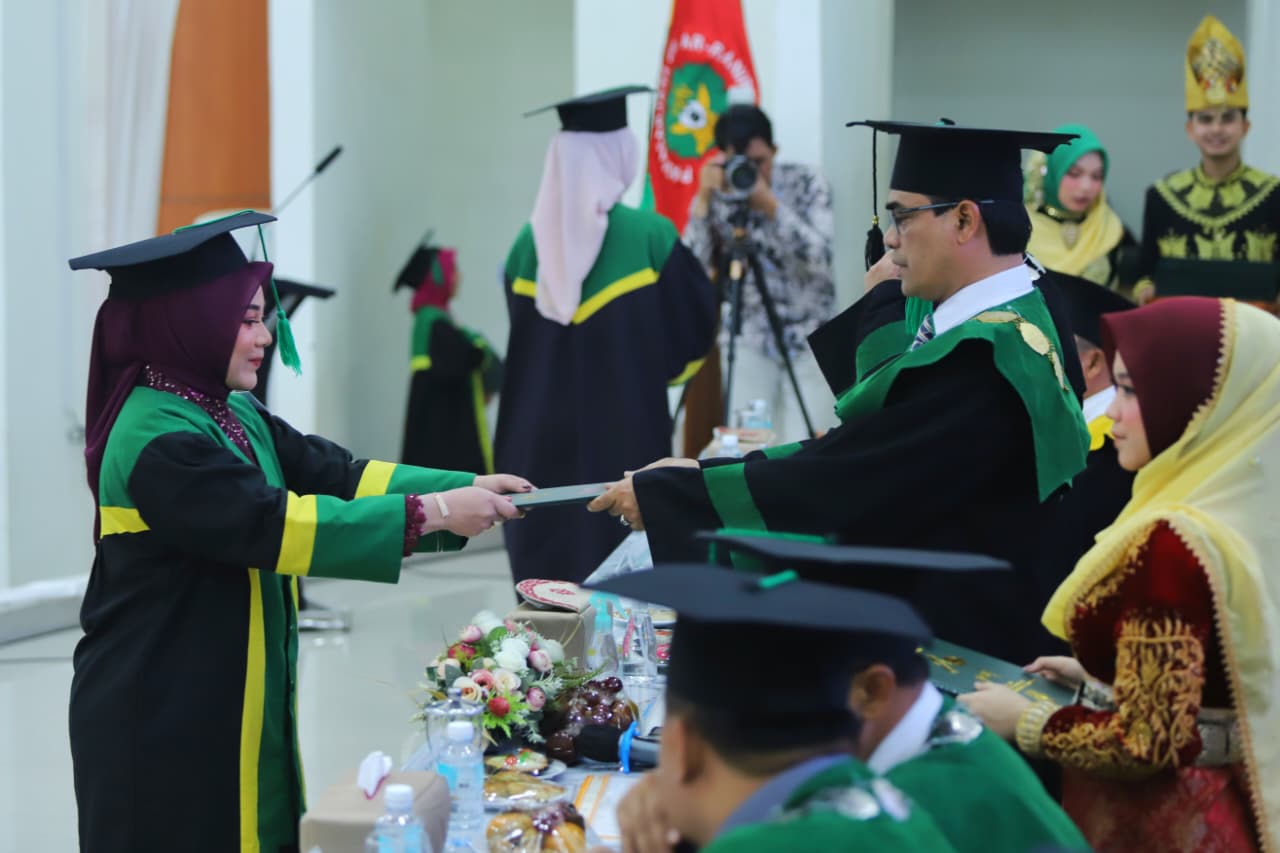IMG-20250930-WA0113 UIN Ar-Raniry Luluskan 2.081 Wisudawan, Rektor Tekankan Tiga Modal Sukses