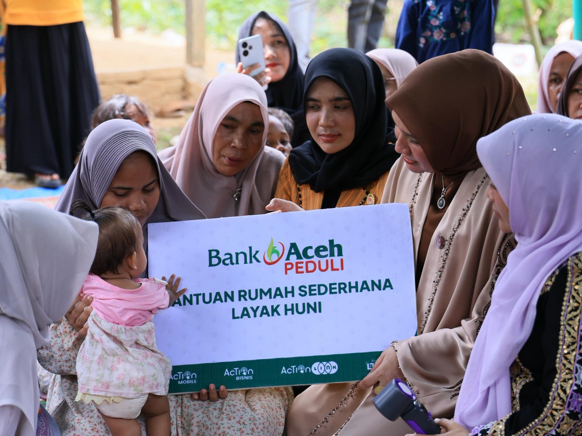 Keluarga Kurir yang Dibunuh di Aceh Timur Terima Bantuan Rumah