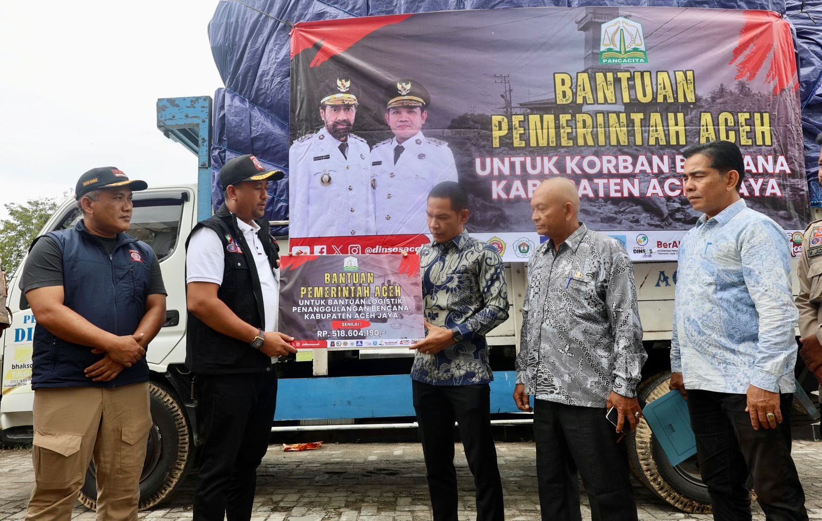 Dinsos Aceh Salurkan Bantuan Masa Panik untuk Korban Banjir di Aceh Jaya