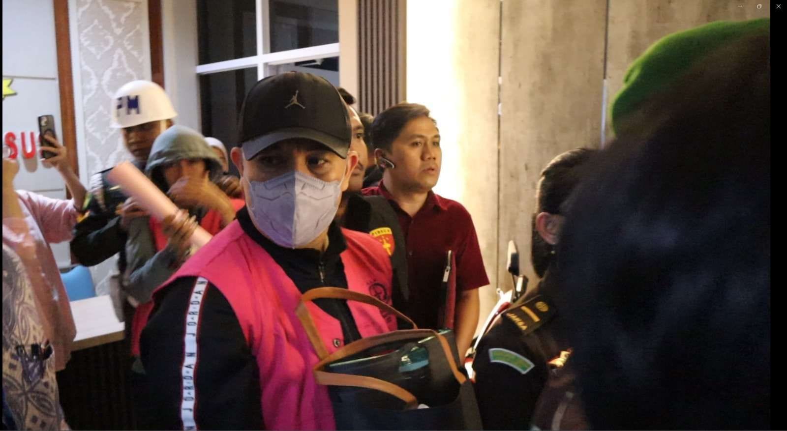 Eks Bupati dan 4 Orang Ditetapkan Tersangka Korupsi Proyek Air Minum