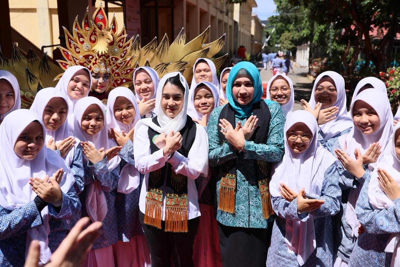 a13cf57f-cfda-4a94-89fd-ef4029487506 SMAN 10 Fajar Harapan Diresmikan sebagai Sekolah Unggul Garuda