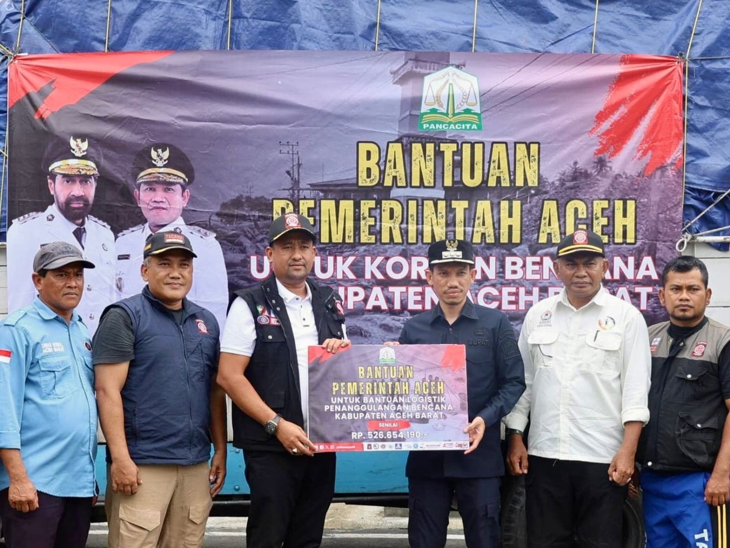 Gubernur Aceh Salurkan Bantuan Masa Panik untuk Korban Banjir Aceh Barat