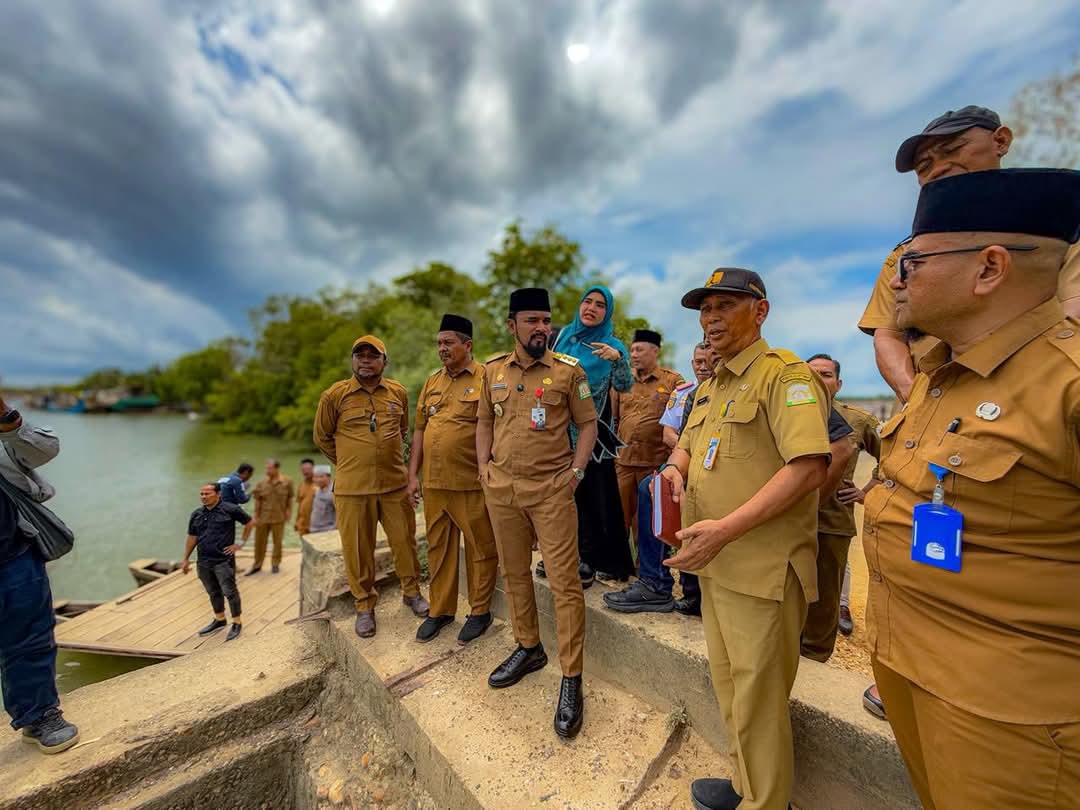 Bupati Aceh Timur Janjikan Pembangunan Ulang Jembatan Putus di Julok