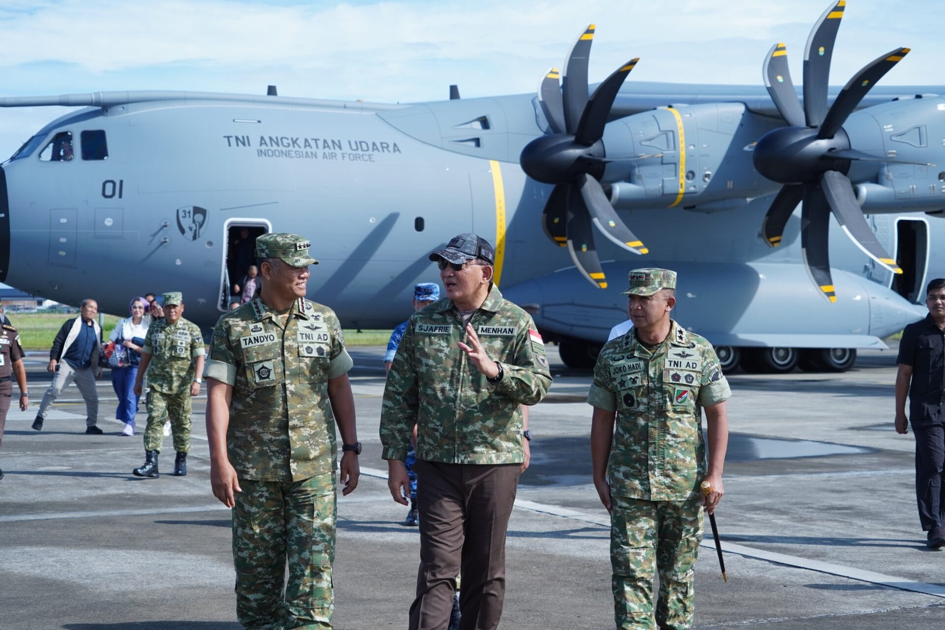 IMG-20251116-WA0051 Kunjungi Aceh, Menhan Tinjau Batalyon Teritorial 857 Gana Gajahsora