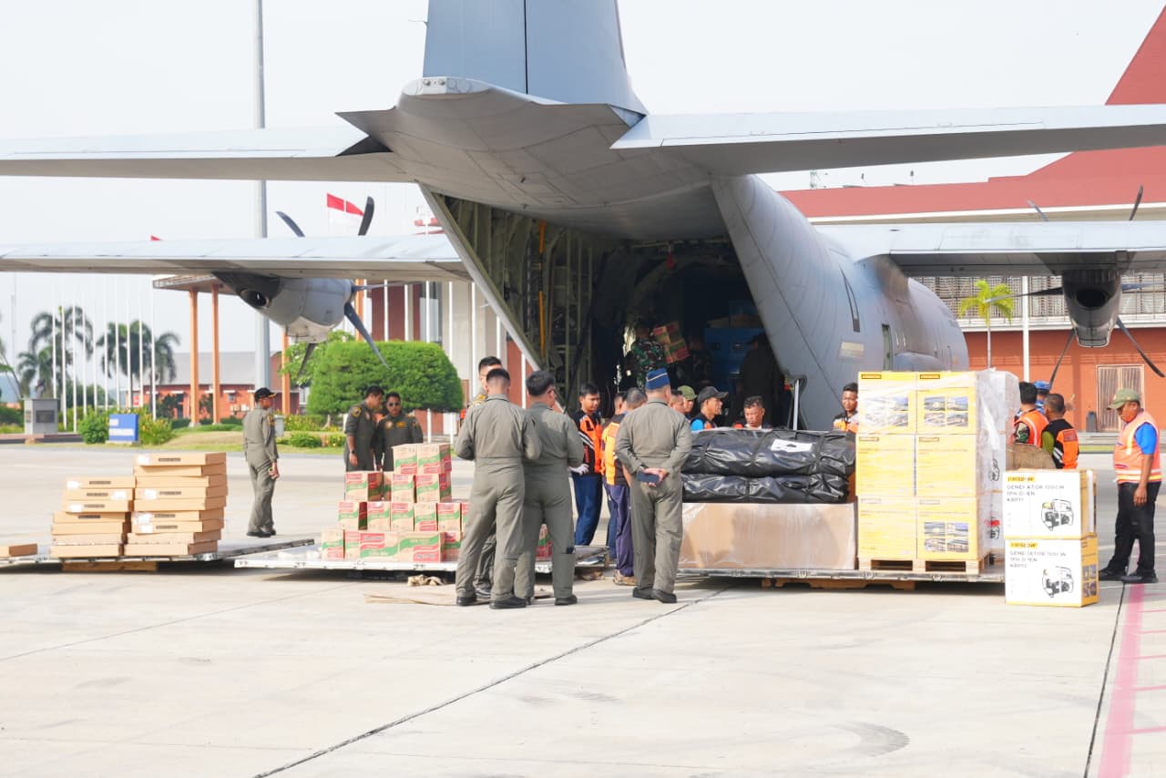 ‎TNI Kirim Bantuan Kemanusiaan ke Tiga Provinsi Terdampak Bencana