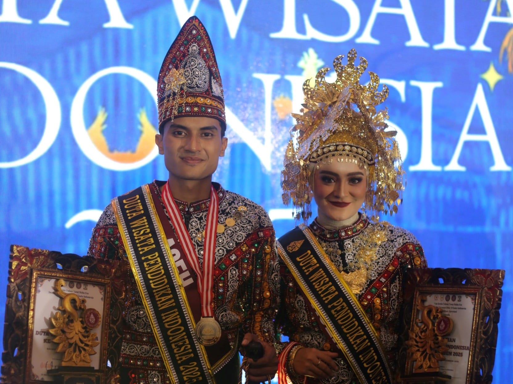 Agam Faiz dan Inong Syarifah Raih gelar Duta Wisata Pendidikan Indonesia 2025