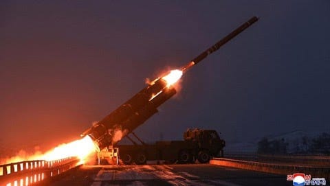 Korut Tembakkan Rudal Hipersonik usai Kecam Aksi AS di Venezuela