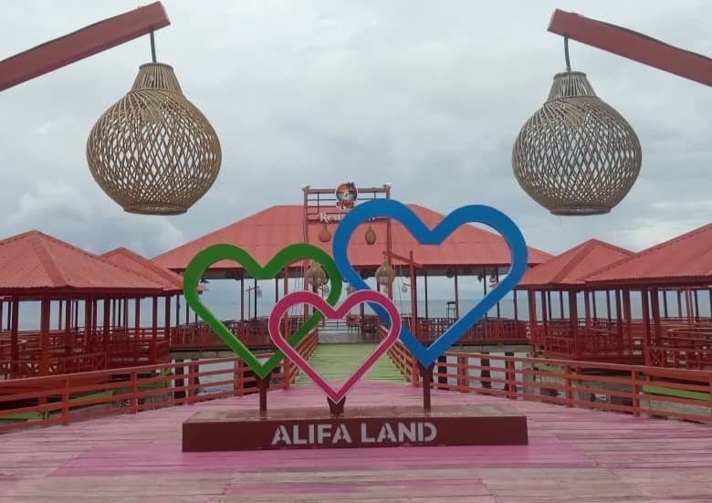 Alifa Land, wahana bermain, restorant dan resort yang terletak di Desa Padang Bakau, Labuhan Haji, Aceh Selatan. FOTO/Dok. Ist.
