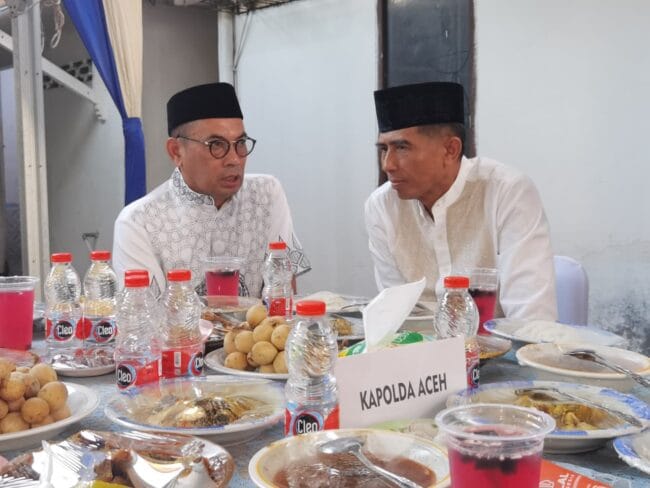 Anggota Komisi III DPR RI, H.T. Ibrahim ST,MM (kiri) bersama Kapolda Aceh, Marzuki Ali Basyah. Foto: Istimewa