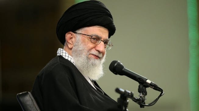 Pemimpin Tertinggi Iran, Ayatollah Ali Khamenei. FOTO/Net. Pemimpin Tertinggi Iran, Ayatollah Ali Khamenei. FOTO/Net.