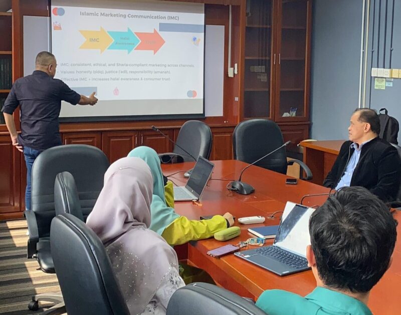 Dewan Pakar Pusat Riset Kita Kreatif USK Laksanakan Visiting Lecturer di UKM