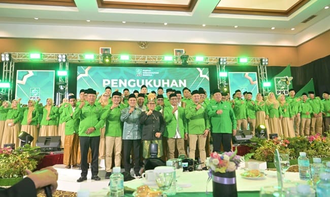 Wakil Gubernur Aceh, Fadlullah, SE menghadiri sekaligus menyampaikan Sambutan Pada Pengukuhan DPW PKB Aceh oleh Ketum DPP PKB Pusat Gus Muhaimin di Hotel Hermes Banda Aceh, Selasa (31/3/2026). Foto: Humas Aceh