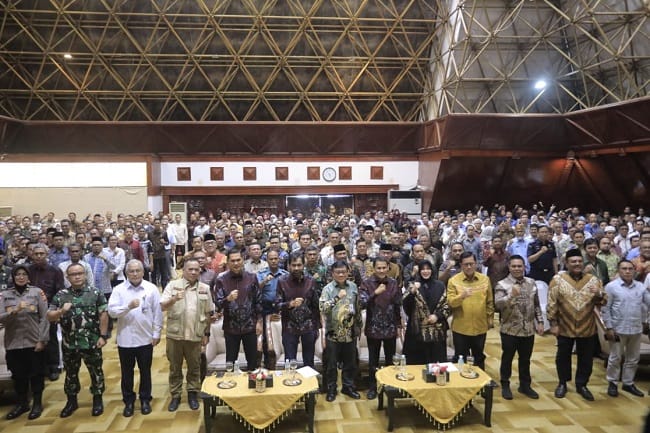 Gubernur Aceh, Muzakir manaf di dampingi Sekda Aceh, M. Nasir S.IP, MPA menghadiri sekaligus membuka secara resmi Musrembang RKPA Tahun 2026 di Anjong Mon Mata. FOTO/Humas Aceh