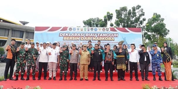 Foto: Polda Riau, TNI, dan Pemprov Riau serta jajaran Forkopimda resmi membentuk Satgas Anti Narkoba sebagai langkah konkret memperkuat wilayah dari ancaman bahaya. (Polda Riau)