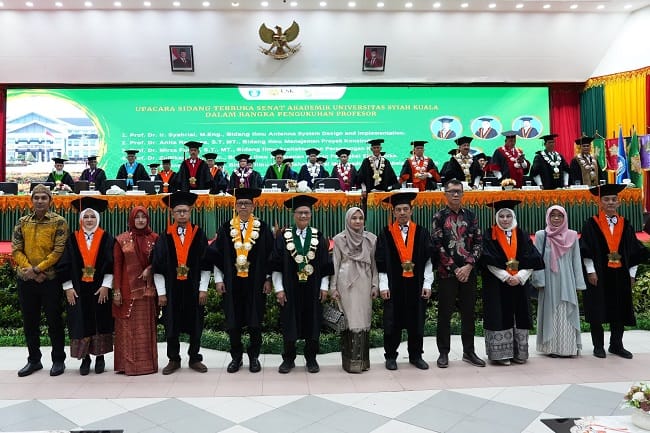 Pengukuhan lima profesor baru Universitas Syiah Kuala di Gedung AAC Dayan Dawood, Kamis (30/4/2026). FOTO/Humas USK