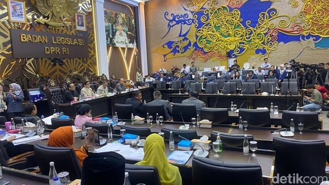 DPR RI menggelar rapat pengambilan keputusan tingkat I terkait Rancangan Undang-Undang tentang Perlindungan Pekerja Rumah Tangga (RUU PPRT). (Foto: Matius Alfons/detikcom)