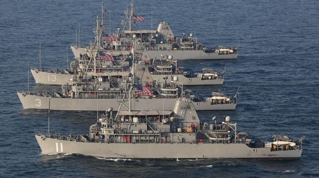 S menembaki dan menyita kapal kargo Iran di Laut Arab Utara dekat Teluk Oman. (Foto: REUTERS/CENTCOM)