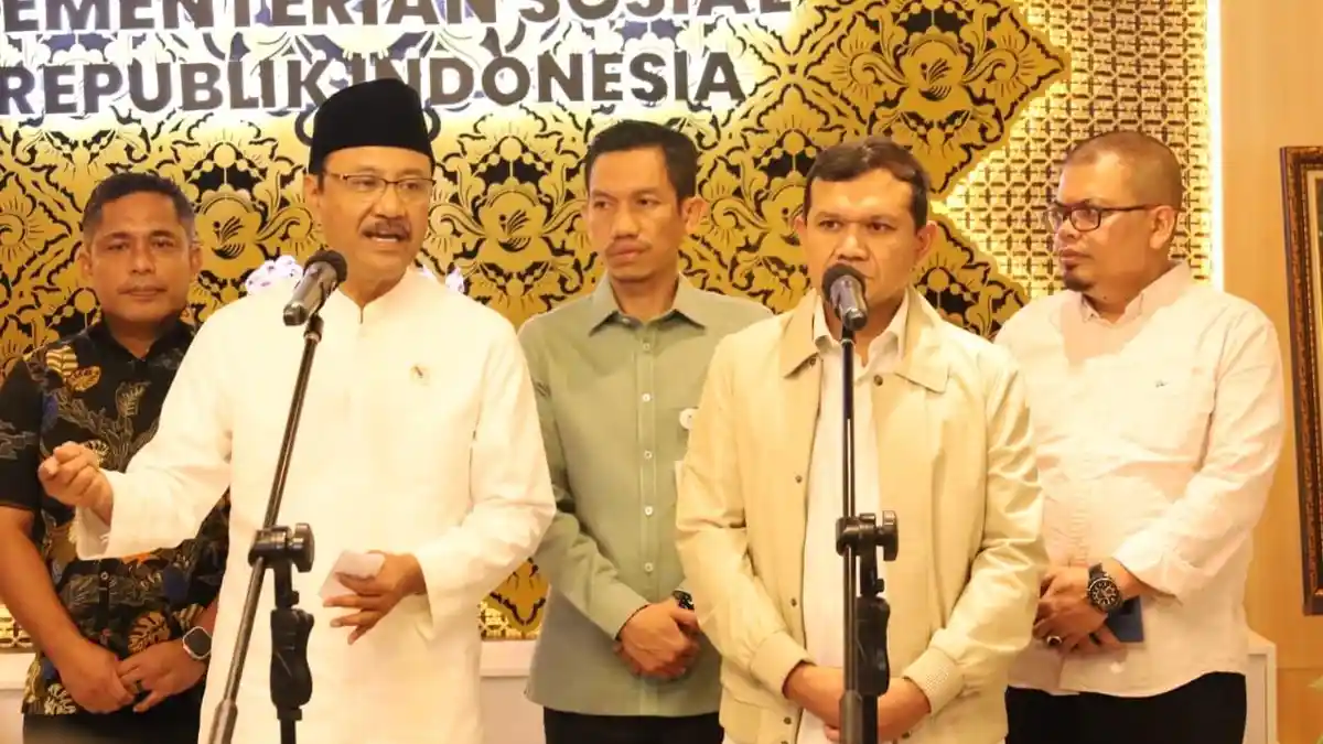 SILATURAHMI – Wakil Gubernur Aceh, Fadhlullah melakukan kunjungan silaturrahmi sekaligus pertemuan kerja dengan Menteri Sosial RI, Saifullah Yusuf di Kantor Kementerian Sosial RI, Jakarta, Rabu (20/5/2026).