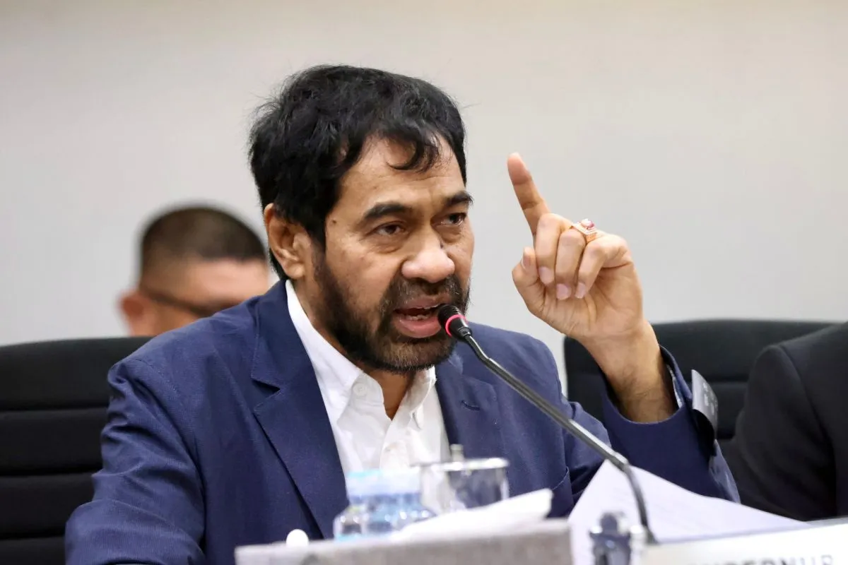 PIMPIN RAPAT – Gubernur Aceh Muzakir Manaf atau Mualem memimpin Rapat Pimpinan (Rapim) Pemerintah Aceh bulan Mei 2026, di Kantor Gubernur Aceh, Selasa (5/5/2026).
