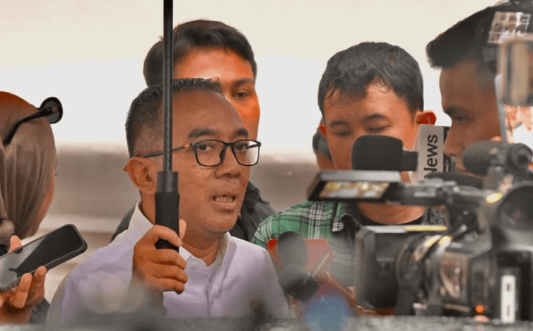 Menteri Pendidikan Tinggi, Sains, dan Teknologi (Mendiktisaintek) Brian Yuliarto, menyampaikan keterangan pers usai diterima Presiden di Istana Merdeka, Jakarta, Senin, 4 Mei 2026. Foto: BPMI Setpres