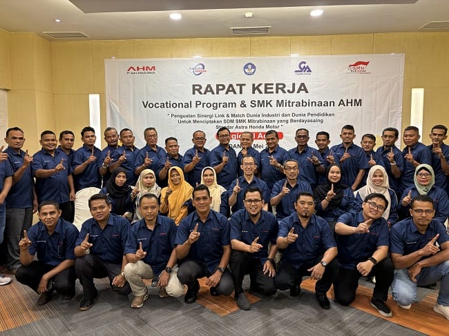 PT Capella Dinamik Nusantara (Capella Honda), selaku distributor utama sepeda motor Honda wilayah Aceh, kembali menggelar Rapat Kerja (Raker) dan Sarasehan Vokasi bersama SMK Mitra Binaan Astra Honda Motor (AHM) Regional Aceh 2026.