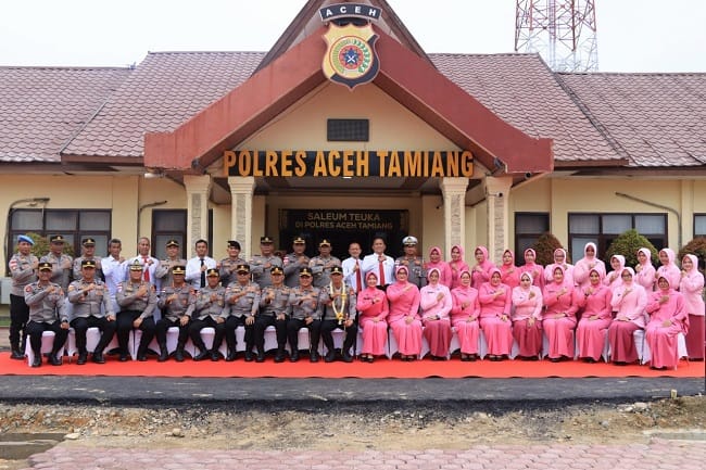 Kapolda Aceh Irjen Pol. Drs. Marzuki Ali Basyah, M. M, melaksanakan kunjungan kerja Ke Aceh Tamiang. Kapolda Aceh Irjen Pol. Drs. Marzuki Ali Basyah, M. M, melaksanakan kunjungan kerja Ke Aceh Tamiang.