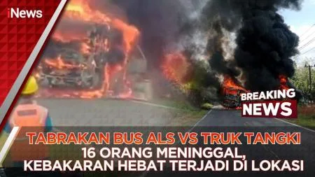 Kecelakaan bus ALS vs truk tangki di Muratara tewaskan 16 orang. Sejumlah penumpang selamat setelah nekat melompat saat bus terbakar.Foto iNews TV