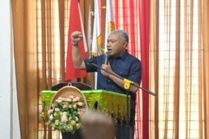 Ketua Umum KONI Aceh Besar ST MSi, menyampaikan sambutan pada Raker KONI Aceh Besar Tahun 2026 di Gedung Dekranasda Aceh Besar, Gampong Gani, Kecamatan Ingin Jaya, Aceh Besar, Sabtu (23/5/2026). FOTO/MC ACEH BESAR