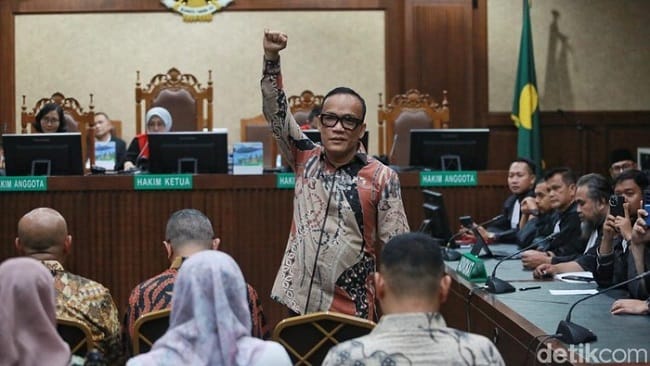 Noel saat menjalani sidang tuntutan kasus pemerasan K3 (Foto: Ari Saputra/detikFoto) Noel saat menjalani sidang tuntutan kasus pemerasan K3 (Foto: Ari Saputra/detikFoto)