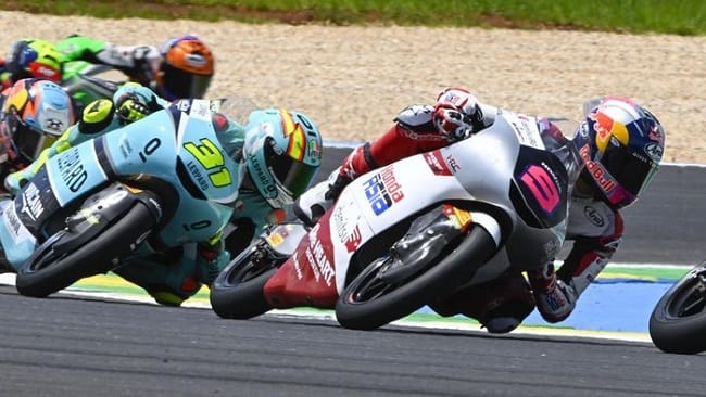 adwal balapan GP Prancis 2026: Veda Ega Pratama beraksi di Moto3 sore ini. (Foto: Gold & Goose Photography/Getty Images)