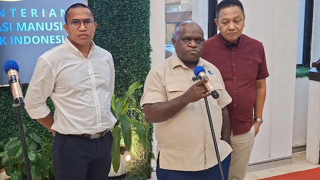 Hak cipta foto di atas dikembalikan sesungguhnya kepada pemilik foto