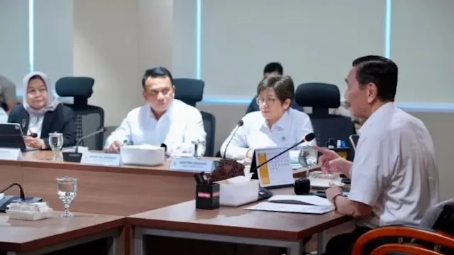 Ketua Dewan Ekonomi Nasional Luhut Binsar Pandjaitan memberikan keterangan terkait Program MBG. (Foto: Instagram/@luhut.pandjaitan.)