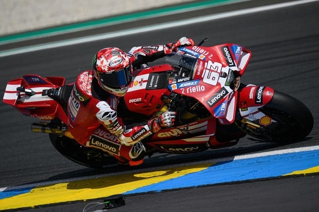 Pebalap Ducati Lenovo Team, Francesco Bagnaia, beraksi dalam sesi FP1 MotoGP Perancis 2026 di Le Mans, barat laut Prancis, pada 8 Mei 2026. (Foto oleh Loic VENANCE / AFP)(AFP/LOIC VENANCE)