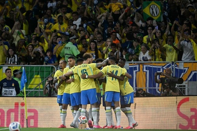Momen perayaan gol Vinicius Jr dalam pertandingan sepak bola persahabatan internasional antara Brasil dan Panama di stadion Maracana di Rio de Janeiro, Brasil pada 31 Mei 2026. (Foto oleh Mauro PIMENTEL / AFP)(MAURO PIMENTEL) Momen perayaan gol Vinicius Jr dalam pertandingan sepak bola persahabatan internasional antara Brasil dan Panama di stadion Maracana di Rio de Janeiro, Brasil pada 31 Mei 2026. (Foto oleh Mauro PIMENTEL / AFP)(MAURO PIMENTEL)