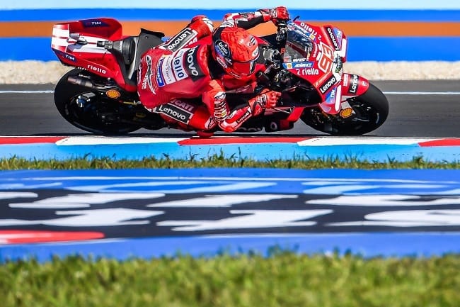 Marc Marquez (Ducati Lenovo Team) beraksi dalam sesi Kualifikasi di Sirkuit Balaton Park di Balatonfokajar, Hongaria, pada 6 Juni 2026, dalam rangkaian MotoGP Hongaria 2026. (Foto oleh FERENC ISZA / AFP)(AFP/FERENC ISZA)