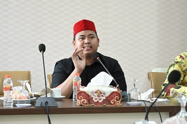 Maut di Tiang Baliho, Tuanku Muhammad Desak PLN Audit Seluruh Jaringan Berbahaya di Kota Banda Aceh Maut di Tiang Baliho, Tuanku Muhammad Desak PLN Audit Seluruh Jaringan Berbahaya di Kota Banda Aceh