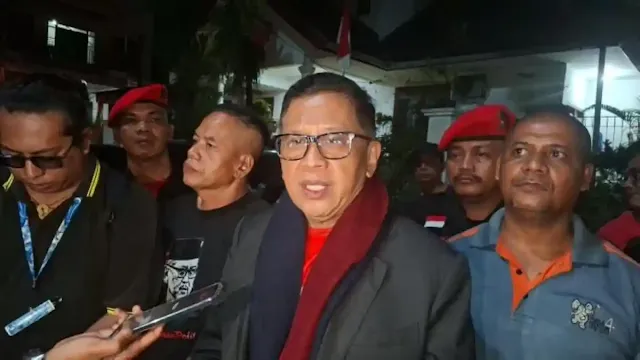 UTANG NEGARA - Sekjen PDIP, Hasto Kristiyanto menyebutkan APBN dalam kondisi tertekan karena banyaknya utang negara. Hasto Kristiyanto saat kembali ke kediamannya di Kecamatan Bekasi Timur, Kota Bekasi, Sabtu (2/8/2025) dini hari usai resmi mendapat amnesti. UTANG NEGARA - Sekjen PDIP, Hasto Kristiyanto menyebutkan APBN dalam kondisi tertekan karena banyaknya utang negara. Hasto Kristiyanto saat kembali ke kediamannya di Kecamatan Bekasi Timur, Kota Bekasi, Sabtu (2/8/2025) dini hari usai resmi mendapat amnesti.