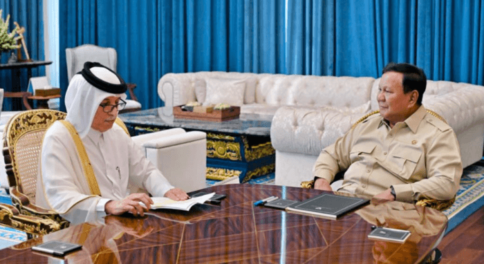Presiden Prabowo Subianto menerima kunjungan kehormatan Menteri Negara Urusan Luar Negeri Qatar, Sultan bin Saad Al-Muraikhi, di Istana Merdeka, Jakarta, Senin (15/6/2026). Foto: BPMI Setpres