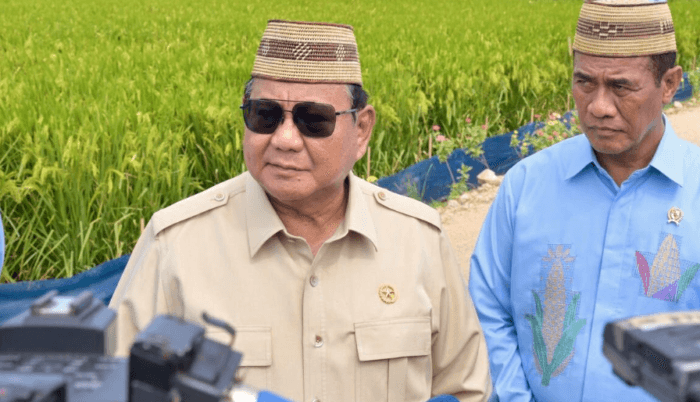 Presiden Prabowo Subianto memberikan keterangan pers kepada awak media usai acara Puncak PENAS Petani dan Nelayan XVII Tahun 2026 di Sport Center Limboto, Kabupaten Gorontalo, Provinsi Gorontalo, Rabu (24/6/2026). Foto: BPMI Setpres
