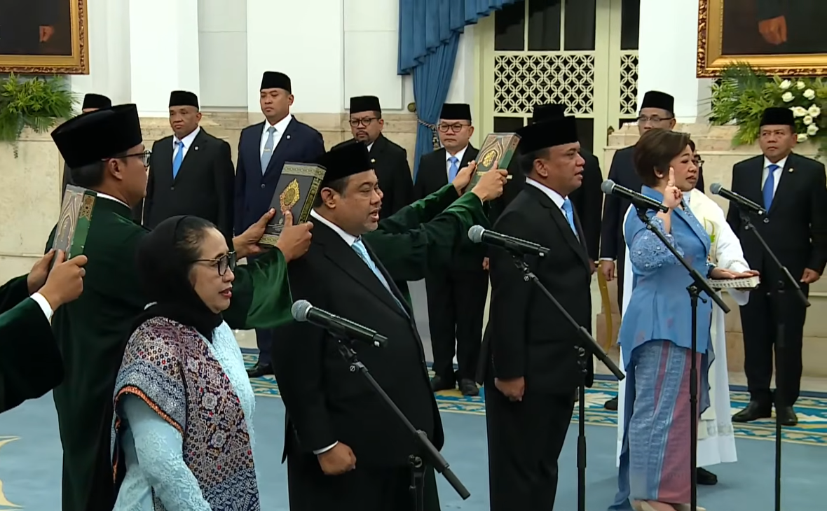 Prabowo Lantik Kepala dan Wakil Kepala BGN serta Penasihat Khusus Presiden Presiden Prabowo Subianto melantik Nanik S. Deyang sebagai Kepala BGN serta Agustina Arumsari dan Trenggono sebagai Wakil Kepala BGN. Pelantikan tersebut berlangsung di Istana Negara, Jakarta, pada Senin (8/6/2026). Foto: Tangkapan layar youtube Sekretariat Presiden