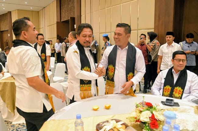 Bupati Aceh Besar, H Muharram Idris menghadiri Launching Polda Aceh Meutuah di Aula Landmark BSI Aceh, Banda Aceh, Rabu (03/06/2026). FOTO/MC ACEH BESAR