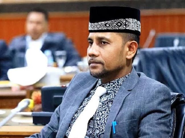 Ketua Komisi I Dewan Perwakilan Rakyat Aceh (DPRA), Tgk. Muharuddin. Ketua Komisi I Dewan Perwakilan Rakyat Aceh (DPRA), Tgk. Muharuddin.