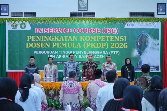 WORKSHOP - Narasumber dari LAMSPAK, Prof Dr M R Khairul Muluk MSi serta Wakil Ketua IAPA, Dr Rd Ahmad Buchari SIP MSi saat workshop penguatan akreditasi berbasis sistem terbaru LAMSPAK 2.0 di ruang rapat lantai II Biro Rektorat UIN Ar-Raniry, Rabu (17/6/2026).