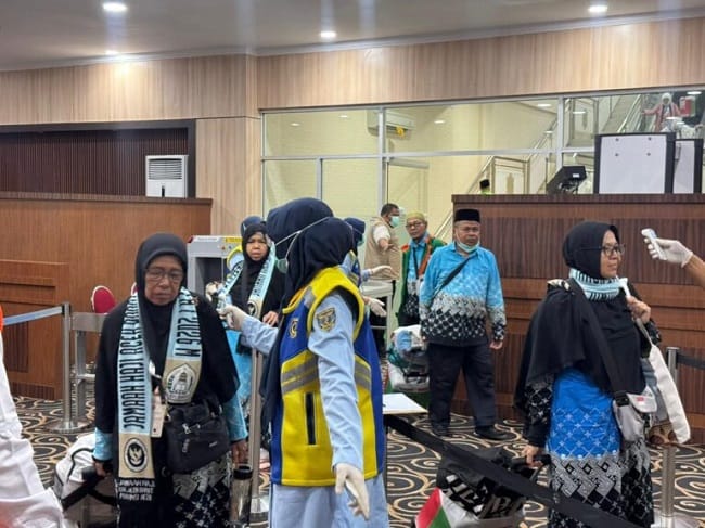 Kedatangan jemaah haji Aceh. (Foto: Kemenag Aceh) Kedatangan jemaah haji Aceh. (Foto: Kemenag Aceh)