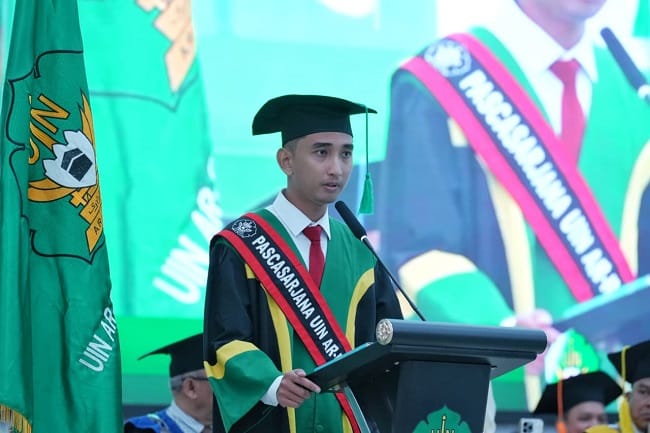 Aulia Rizki peraih dua gelar magisteryakni di UIN Ar-Raniry Banda Aceh dan Universiti Utara Malaysia. (Foto: DISTORI/UIN Ar-Raniry) Aulia Rizki peraih dua gelar magisteryakni di UIN Ar-Raniry Banda Aceh dan Universiti Utara Malaysia. (Foto: DISTORI/UIN Ar-Raniry)