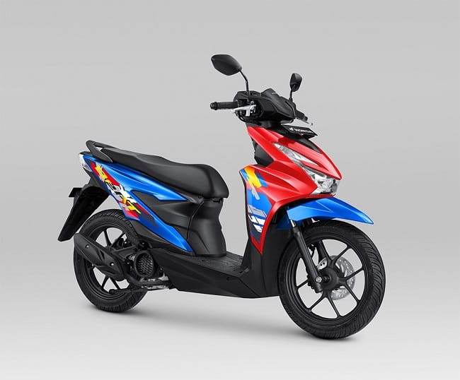 Keterangan foto : PT Astra Honda Motor memberikan penyegaran pada New Honda BeAT dengan warna dan desain striping terbaru. Skutik terlaris pilihan masyarakat Indonesia ini semakin memberikan lebih banyak pilihan bagi konsumen untuk mengekspresikan gaya berkendara yang menyenangkan tanpa menghilangkan nilai utama Honda BeAT sebagai skutik yang gesit, irit, aman, dan nyaman.