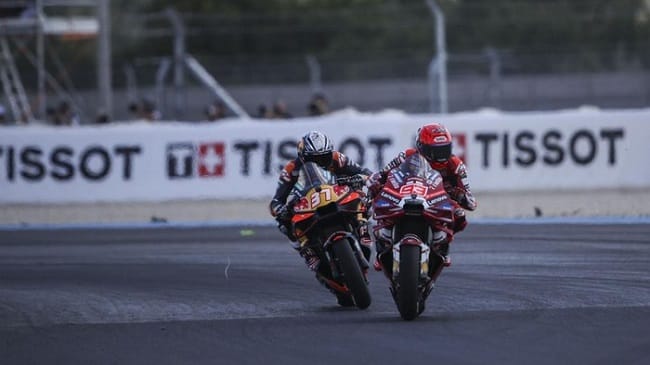 Marc Marquez dan Pedro Acosta bersaing ketat. (Foto: Getty Images/Gold & Goose Photography)