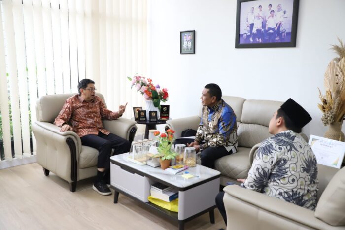 Audiensi antara Staf Khusus Menteri Agama, Faisal Ali Hasyim, dan Wakil Bupati Pidie Jaya, Hasan Basri di Jakarta, Rabu (8/7/2026). Foto: Kemenag